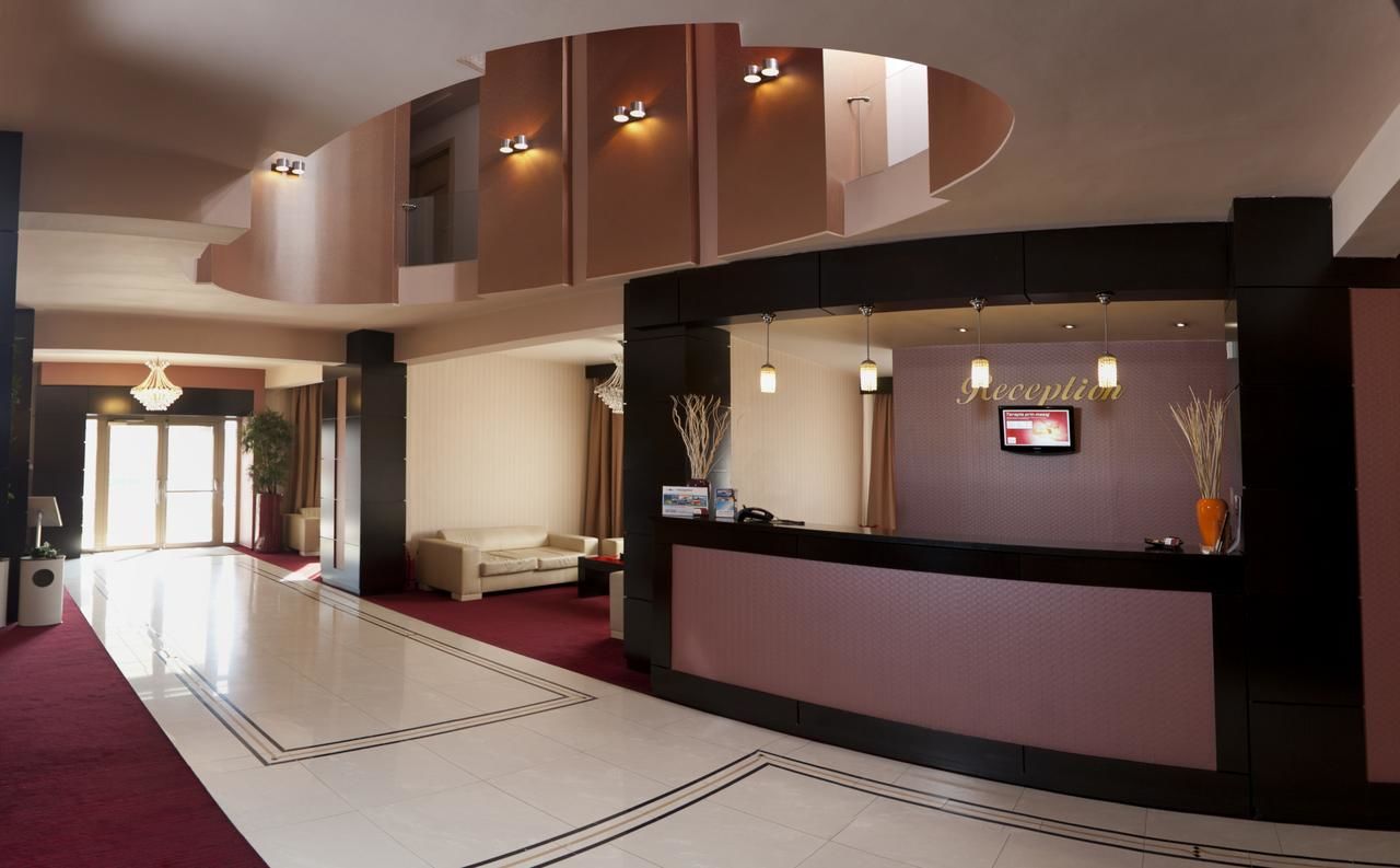 Отель RIN Central Hotel Бухарест-11