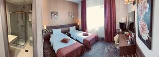 Отель RIN Central Hotel Бухарест Стандартный двухместный номер с 2 отдельными кроватями-5