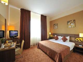 Отель RIN Central Hotel Бухарест Стандартный двухместный номер с 2 отдельными кроватями-9